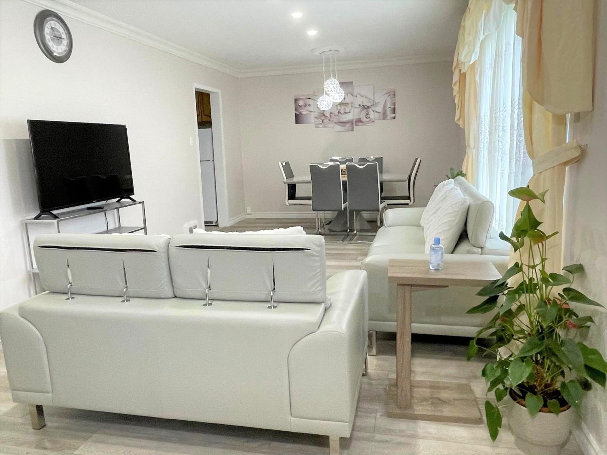 Luxurious Cozy House In Bluffs With Lake View Villa โตรอนโต ภายนอก รูปภาพ